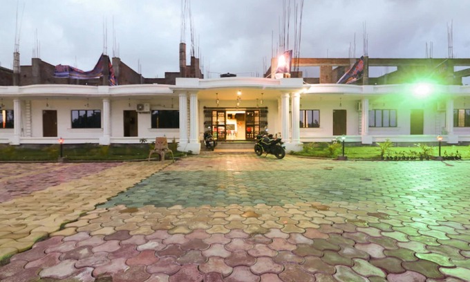 Bolpur Hotel | The Gharana Hotel and Resort