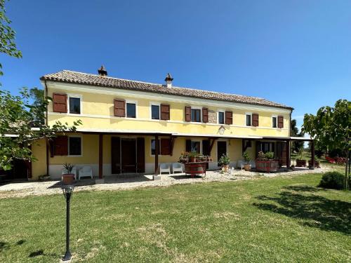 Senigallia Apartamento | the Ginestra in historic country house with pool and air cond in Senigallia