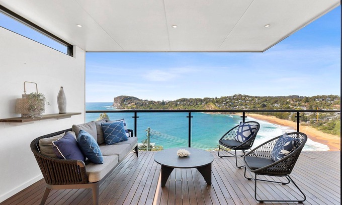 Whale Beach Casa | The Glass House by TCC