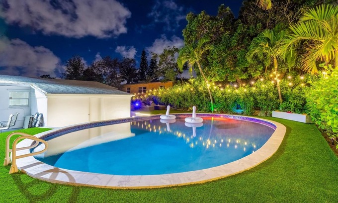 Ives Estates Casa | The Glowhouse Miami Villa