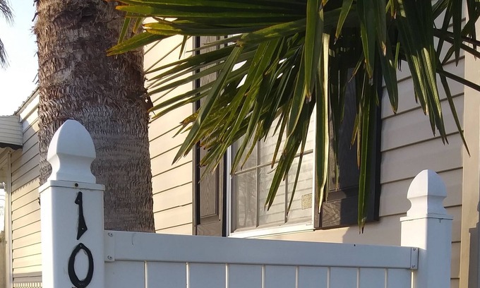 Summerton Casa | The Goat House - Lake Marion. 3BR/2BA