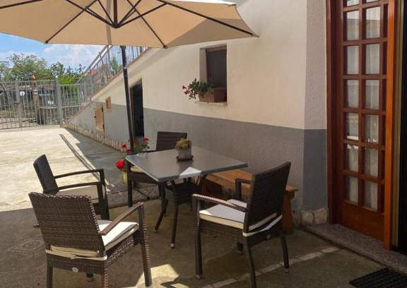 Bomerano Apartamento | The Gods Brothers