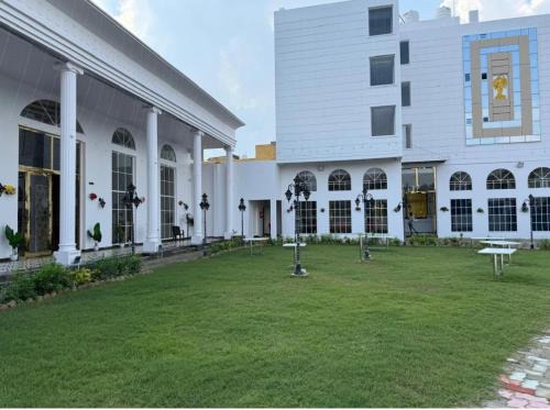 Gaya Hotel | The Golden leaf hotel