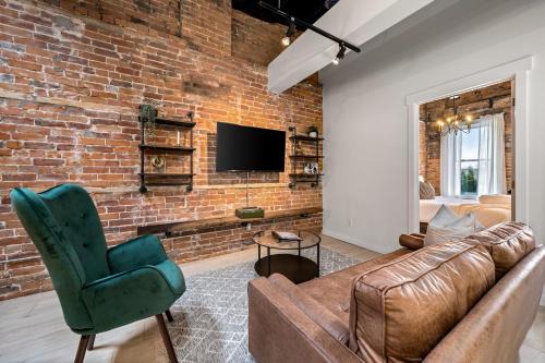 Belleville Apartamento | The Goodman: Front Street Flats
