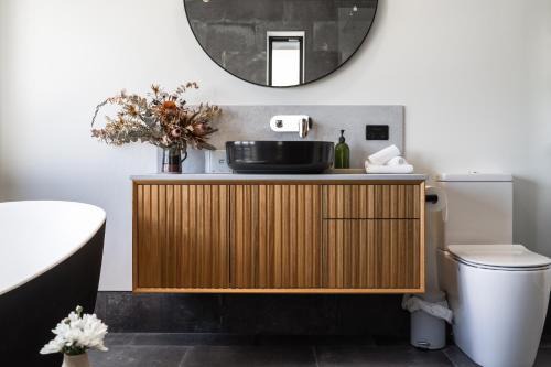 Launceston CBD Casa | The Governess