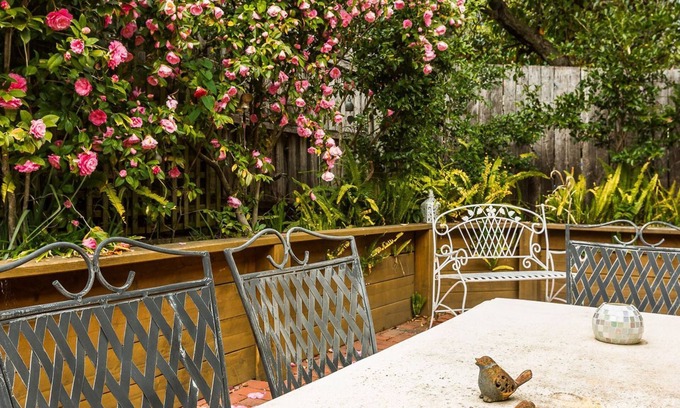 Beechworth Casa | The Graces, Beechworth - Magnolia - Queen Room
