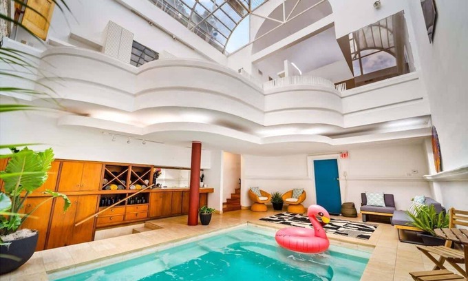 Downtown Austin Casa | The Graeber | Historic Mansion + Indoor Pool