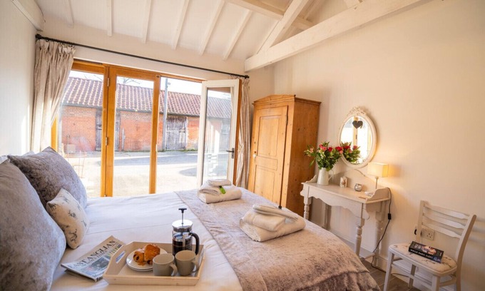 Diss Casa | The Granary at Red House Farm