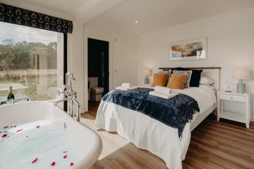 Woodditton Cabina | The Granary Estates