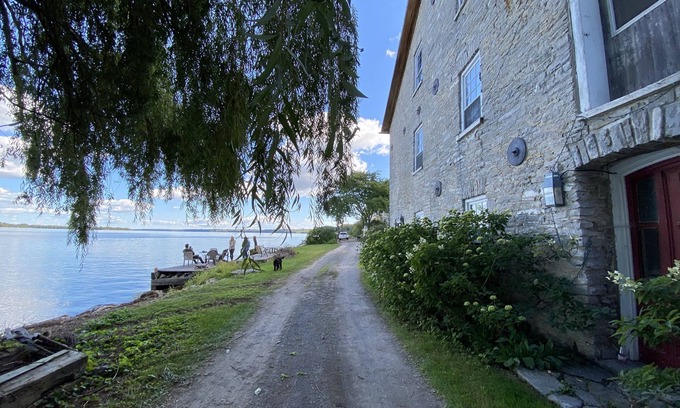 Prince Edward Casa | The Granary Flat at the Historic Glenora Mill