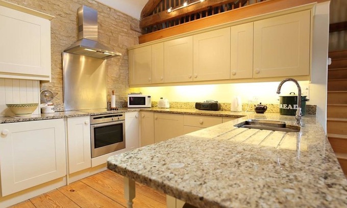 Bourton Cabaña | The Granary