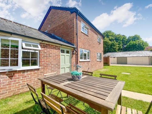 Poulshot Casa | The Granary