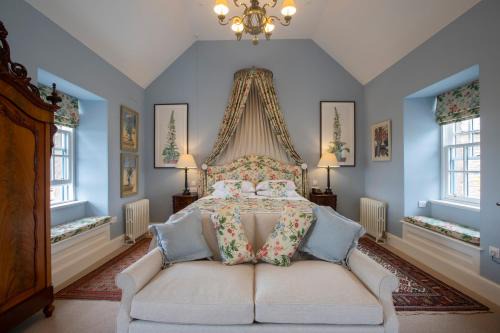 Hunspow Cabina | The Granary Lodge Bed & Breakfast