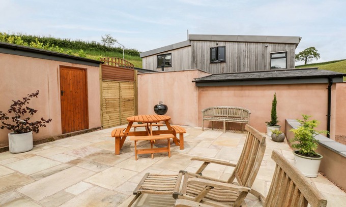 Cornwall Cabaña | THE GRANARY, pet friendly, character holiday cottage in Wiveliscombe
