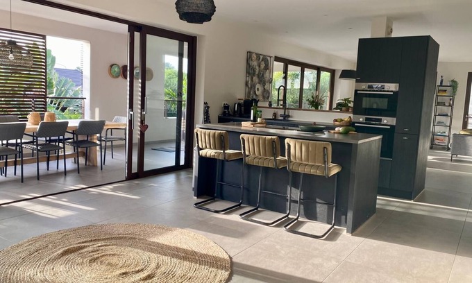 Willemstad Apartamento | 'The Grand' apartment, Jan Sofat, Apartment for 8 people near Jan Thiel on a luxury resort