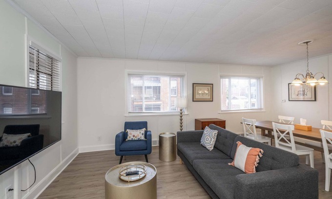 Ludlow Apartamento | The Grand Elm Suite 1 – Sleeps 4