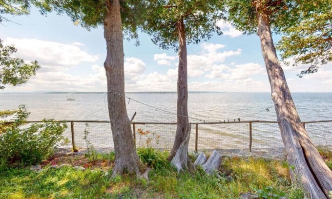 Grand Isle Casa | The Grand Isle Boat House