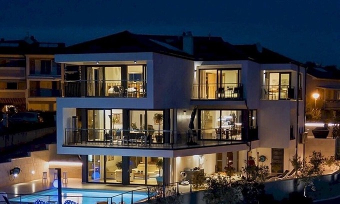 Njivice Villa | The Grand View Villa / The Grand View Villa