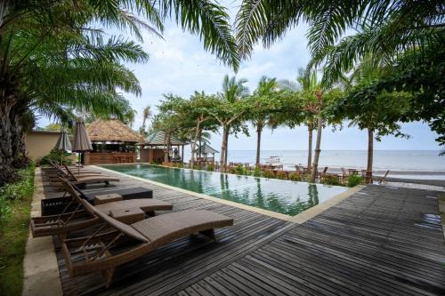 Tukad Mungga Complejo | The Grand Villandra Resort Lovina
