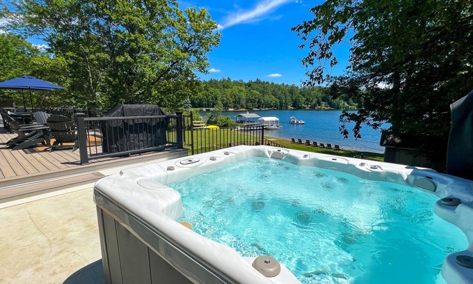 Fort Ann Casa | The Grandview- Family and Pet Friendly