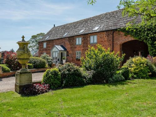 Shrewsbury Casa | The Grange At Hencote Vineyard