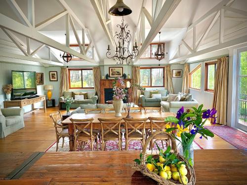 High Range Casa | The Grange Berrima - The Ultimate Rural Retreat