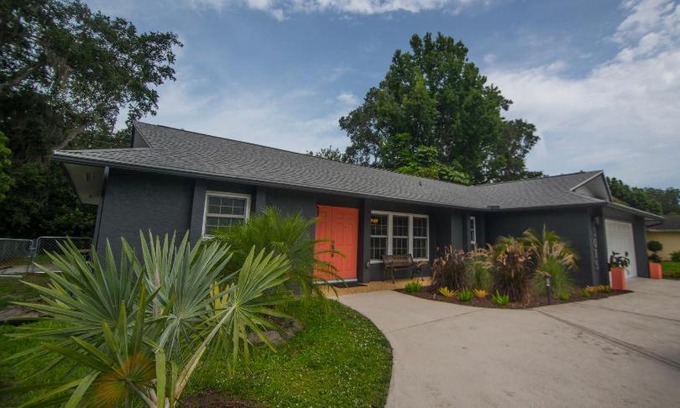 Sarasota Springs Casa | The Gray House Sarasota