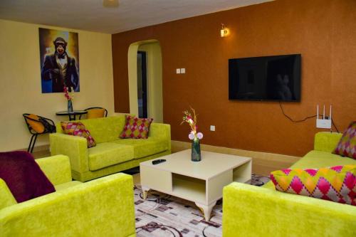 Eldoret Apartamento | The Green Baroness