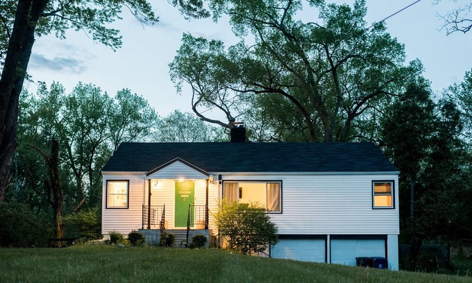 Brecksville Casa | The Green Door Guesthouse at Cuyahoga Valley National Park