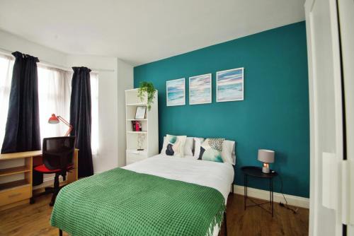 Harringay Casa | The Green Garden House near Tottenham Stadium Alexandra Palace Finsbury P