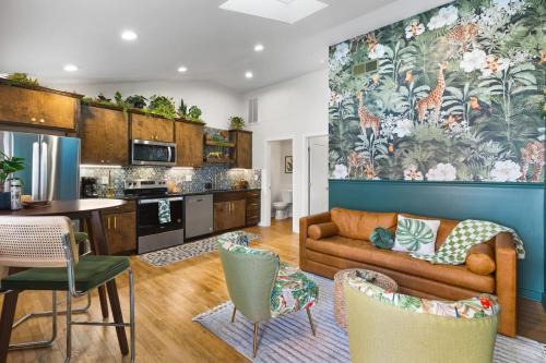 Greenwood Casa | The Green Jungle - Near Restaurants, Coffee and Bars