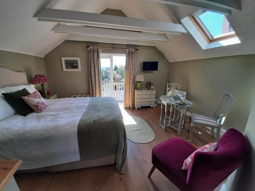 Rogate Casa | The Green Room