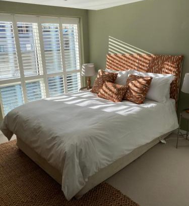 Cheltenham Casa | The Green Room - ROOM & EN-SUITE ONLY