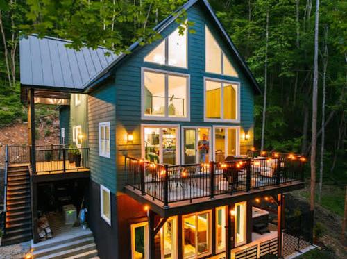 Laurelville Casa | The Greenhouse with Indoor Slide close to Hocking Hills