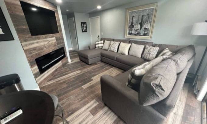 Appleton Casa | The Grey Goose at Woodmere Estates