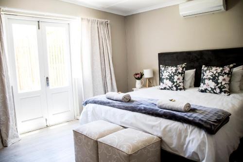 Beaufort West Casa | The Grey House