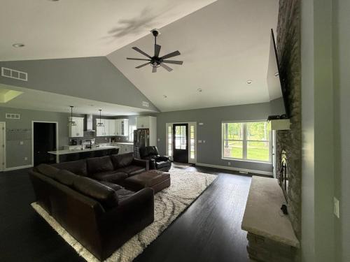 Brighton Casa | The Grove - 5 Acre Country Estate