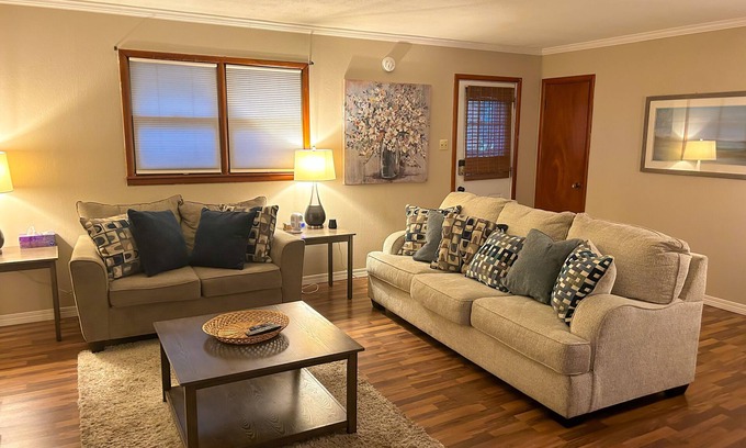 Mountain Grove Casa | The Grove Retreat (Mtn. Grove, MO)