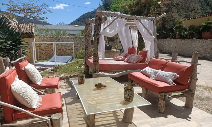 Gemenos Casa | The hacienda is ideal for family vacations