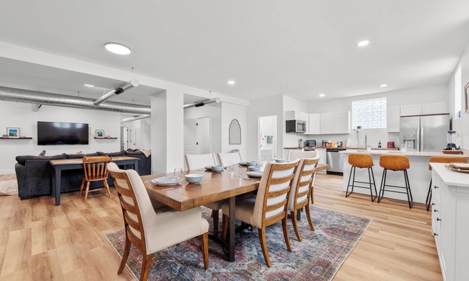 Old North Columbus Apartamento | The Hall - 3BD/2.5BA Renovated Church Apt Near OSU