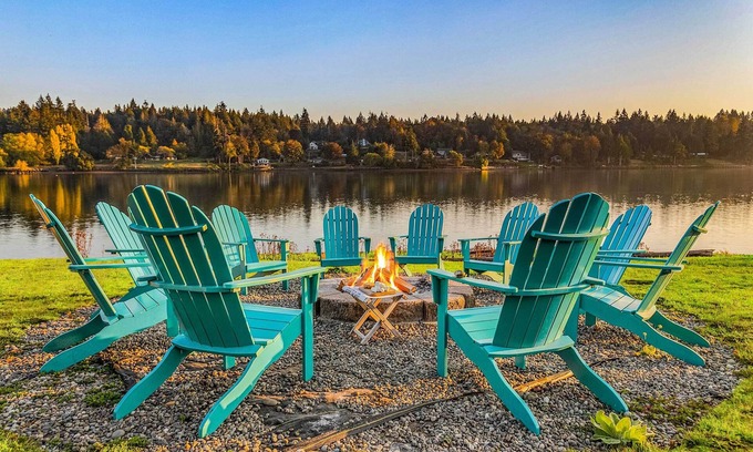 Agate Casa | 'The Hammersley' Luxury Waterfront Estate!