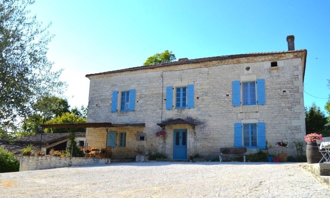 Fauroux Casa | The Happy Hamlet - A Special Hideaway. Best enjoyed with family or friends!