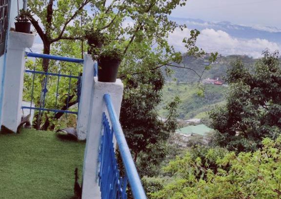 The Mall Road Hostal | The HappyTel
