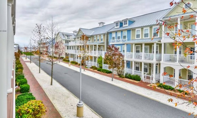 Sunset Island Casa | The Harbor House-Bayside-Pool-2 Blocks from Beach