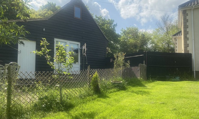 Bury St Edmunds Otro | The Hares Retreat Suffolk, pet Friendly!