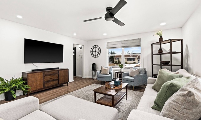 East End Casa | The Harlow House- Beautifully Renovated Home Near Duluth