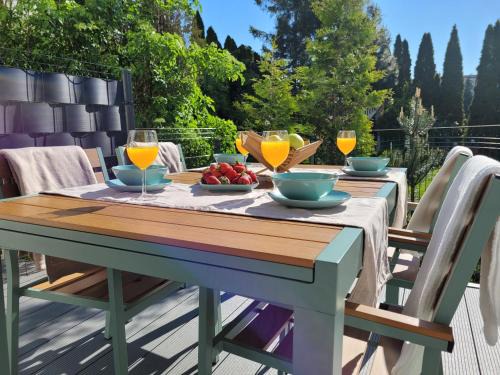 Wladyslawowo Apartamento | The Harmony Apartament z dużym tarasem i miejscem do pracy zdalnej