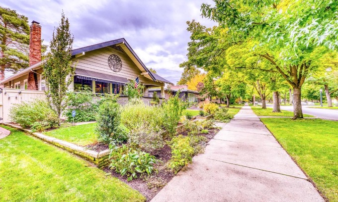 Harrison Boulevard Casa | The Harrison House