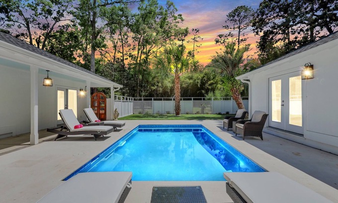 Saint Simons Island Casa | The Harvey House! Spacious Home on Sea Palms Golf Course with Heated Pool!