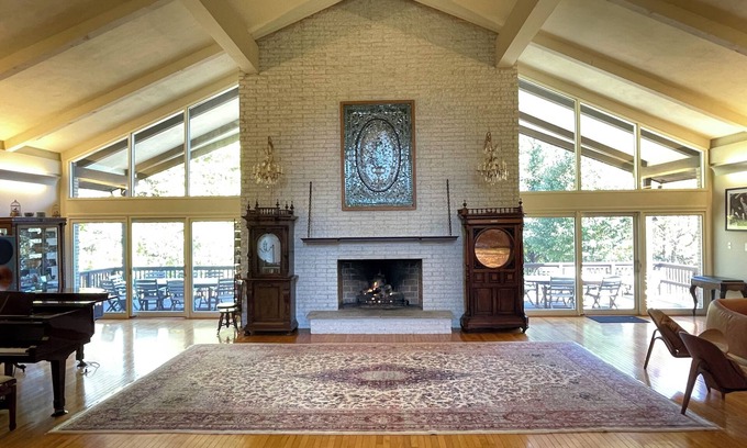 Berwyn Casa | The Haven—Home with Delightful Gardens, Game Room, and Magical Hot Tub